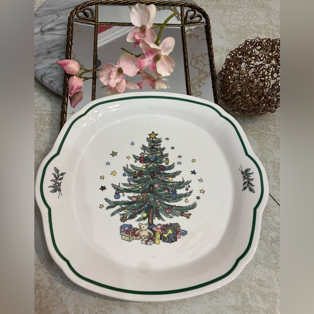 Nikko "Happy Holidays" Scalloped Serving Platter w Christmas Tree Design Japan